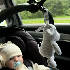 Geggamoja Mjukisdjur Och Doddi|Till Vagnen<Barnvagnsleksak Doddi Gråmelerad