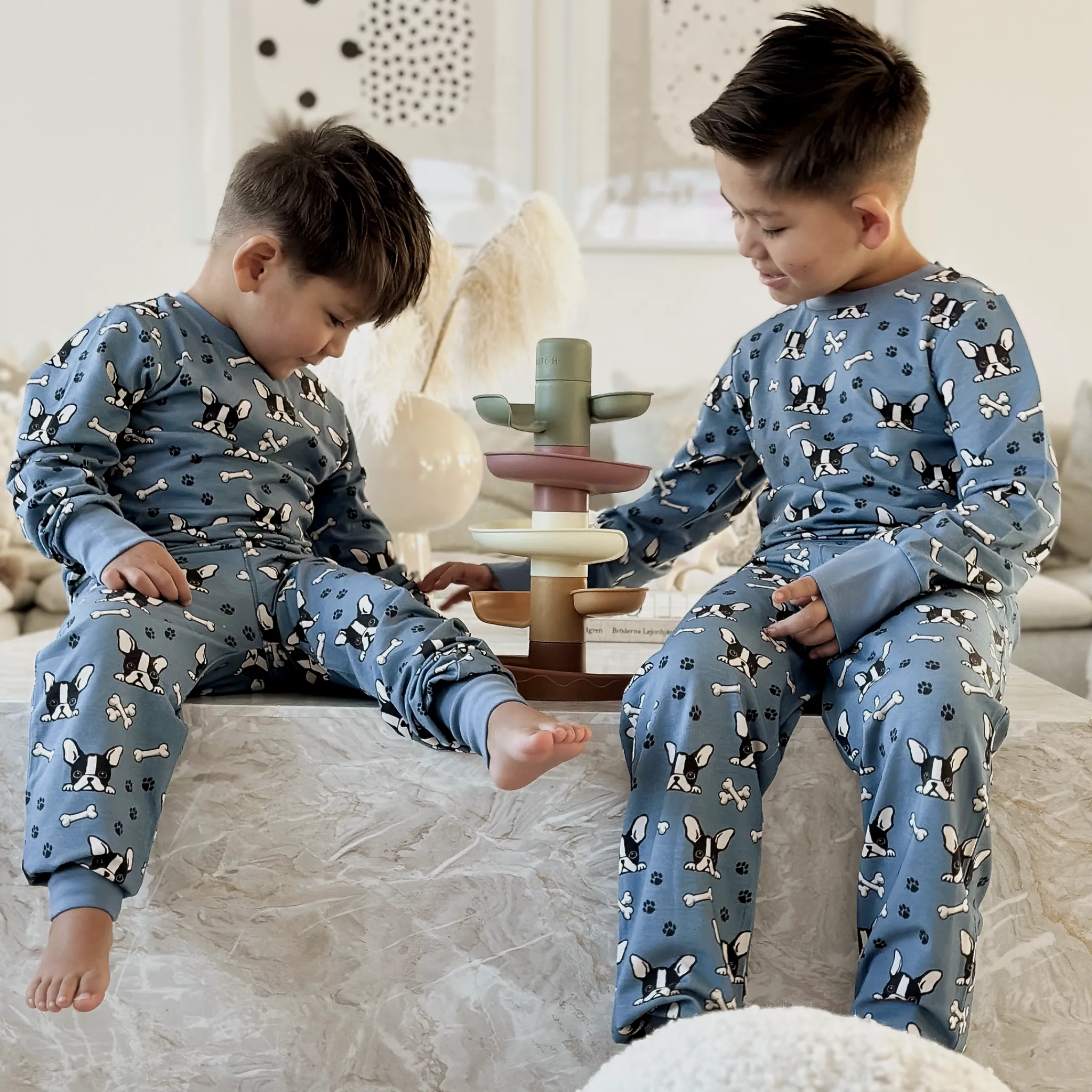 Barn Geggamoja Pyjamas Tvådelad|Bambukläder<Pyjamas tvådelad Bambu Bulldog Blå