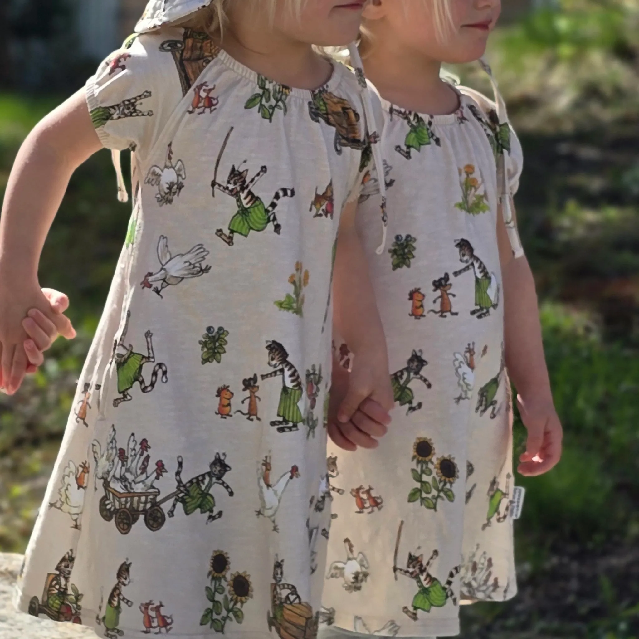 Barn Geggamoja Klänningar<Singoallaklänning Pettson och Findus Beige