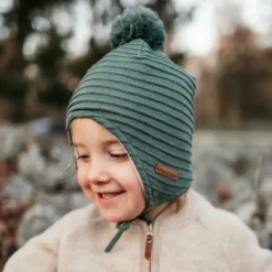Barn Geggamoja Vintermössor|Hjälmössor<Stickad Hjälmmössa Mossgrön
