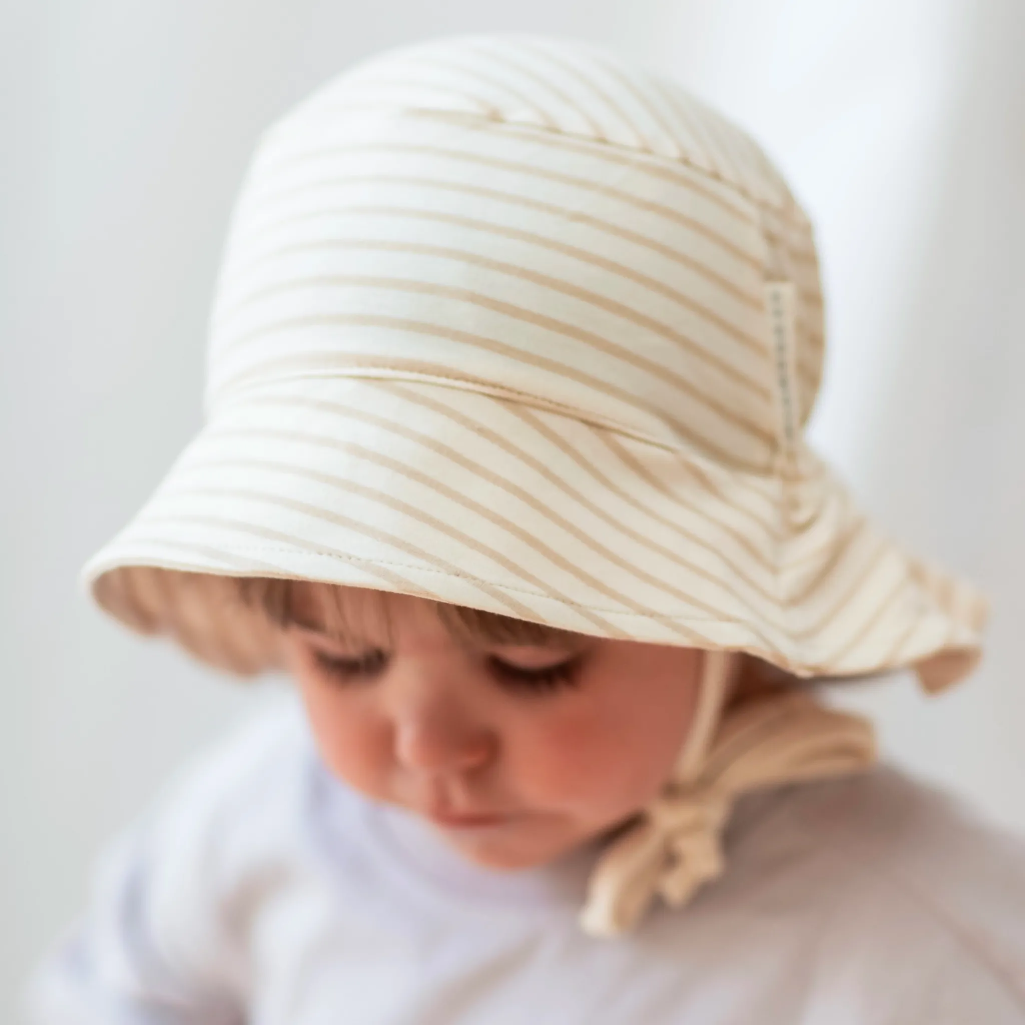 Barn Geggamoja Solhattar Och Kepsar|Bambukläder<UV-solhatt Bambu Classic Vit/Beige